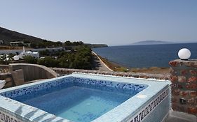 Starlight Luxury Seaside Villa & Suites