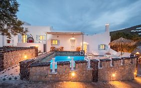 Starlight Luxury Seaside Villa & Suites